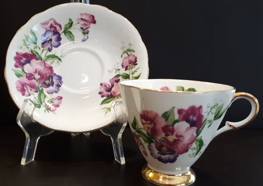 Beautiful Vintage, Windsor, Fine Bone China Floral Teacup And Saucer 397152