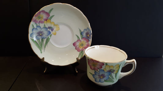 Foley England Bone China Tea Cup Saucer 2681 Pretty pale green with floral design