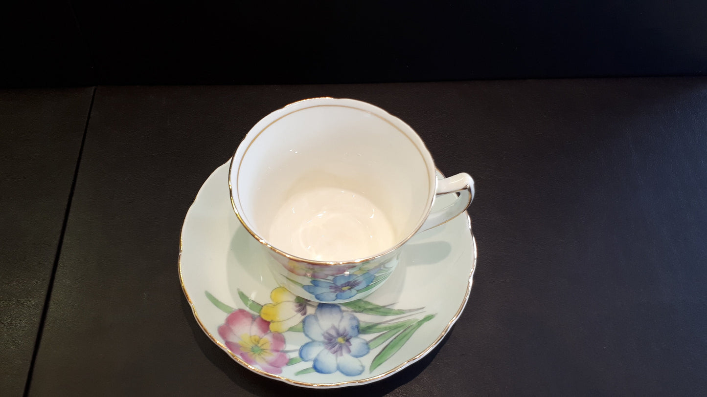 Foley England Bone China Tea Cup Saucer 2681 Pretty pale green with floral design