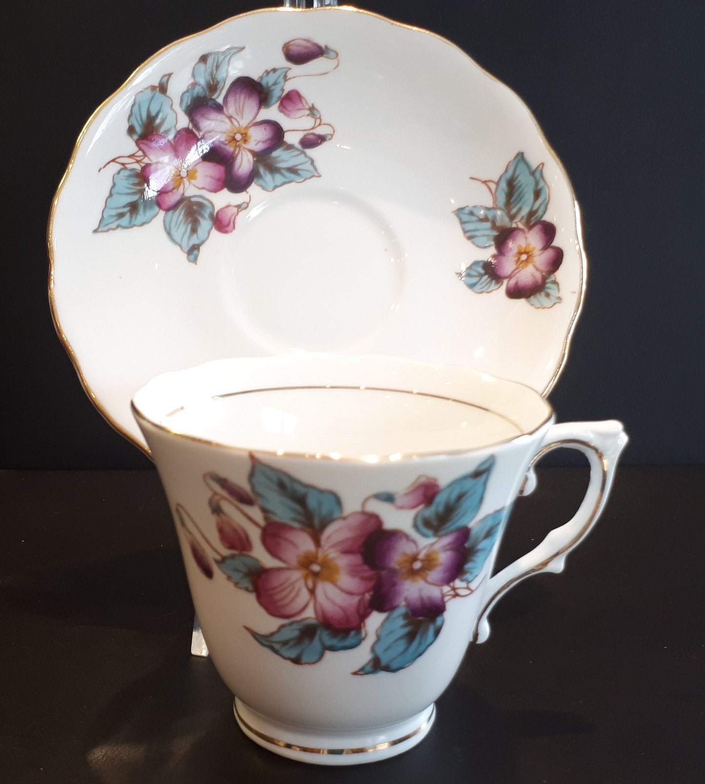 Colclough Bone China TeaCup and Saucer bright floral 6630