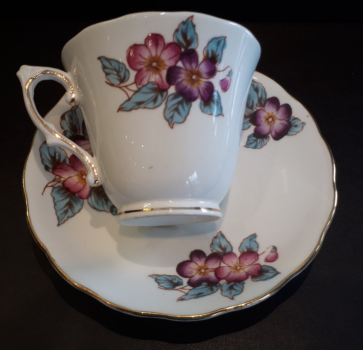 Colclough Bone China TeaCup and Saucer bright floral 6630