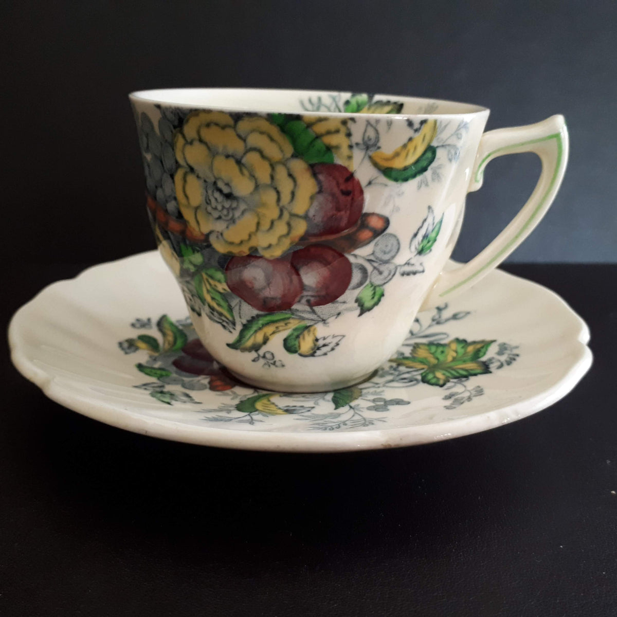Set of 4 Royal Doulton Demitasse Cup Saucer The Kirkwood Flowers & Fruits design