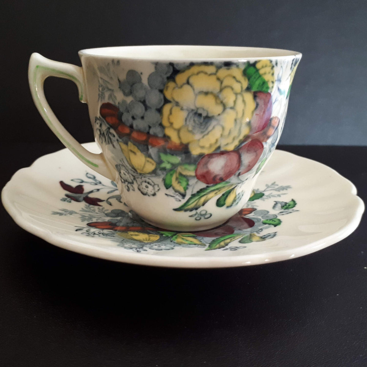 Set of 4 Royal Doulton Demitasse Cup Saucer The Kirkwood Flowers & Fruits design