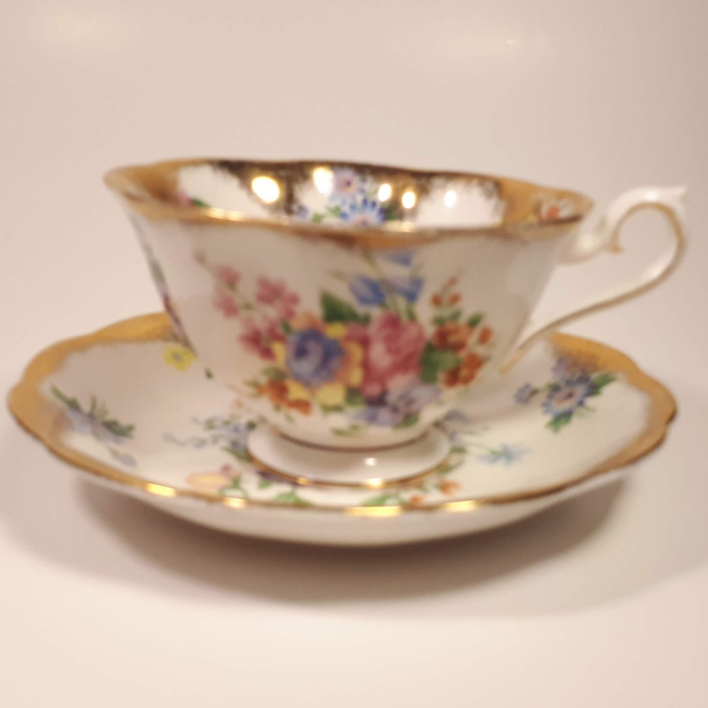 Rare Royal Albert Bone China Floral Bouquet heavy gold gliding gold brushed