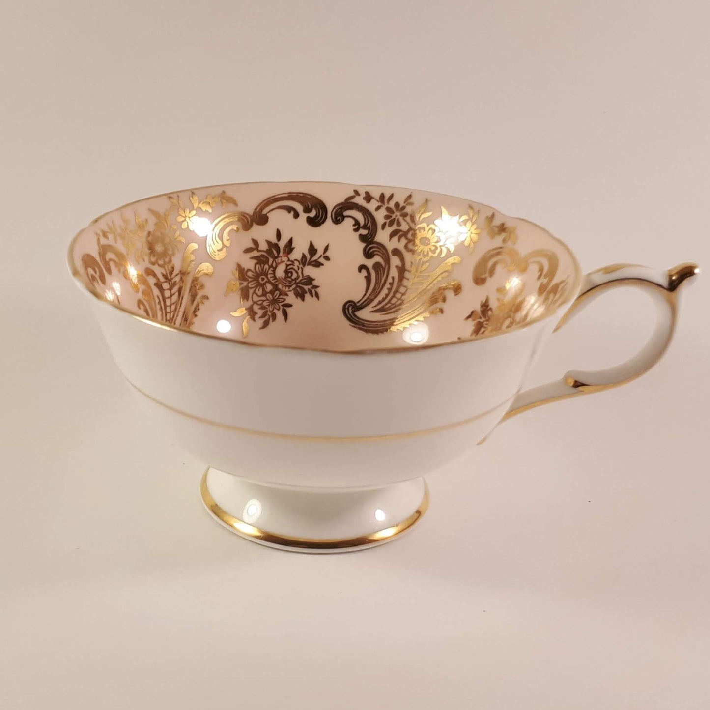 Rare PARAGON Floating Cabbage Rose Gold and Peach Teacup