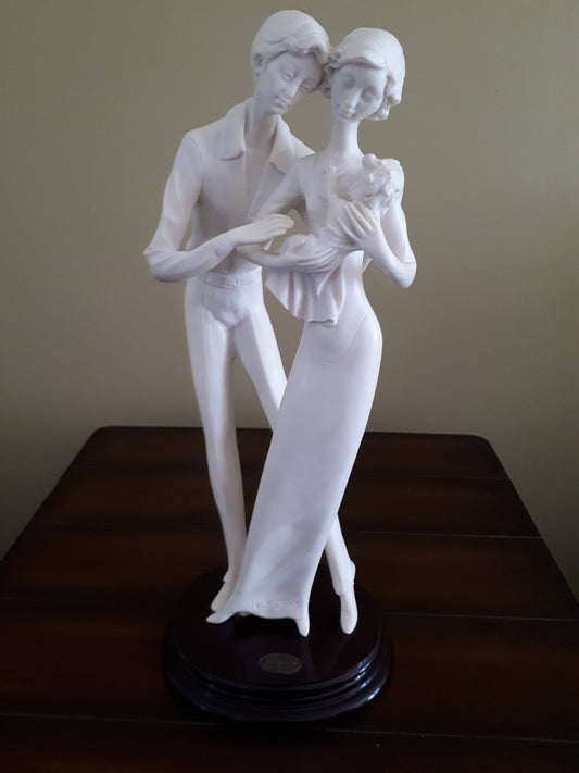 Vintage A. Santini Alabaster Statue – Couple with Baby, 17" Table Decor