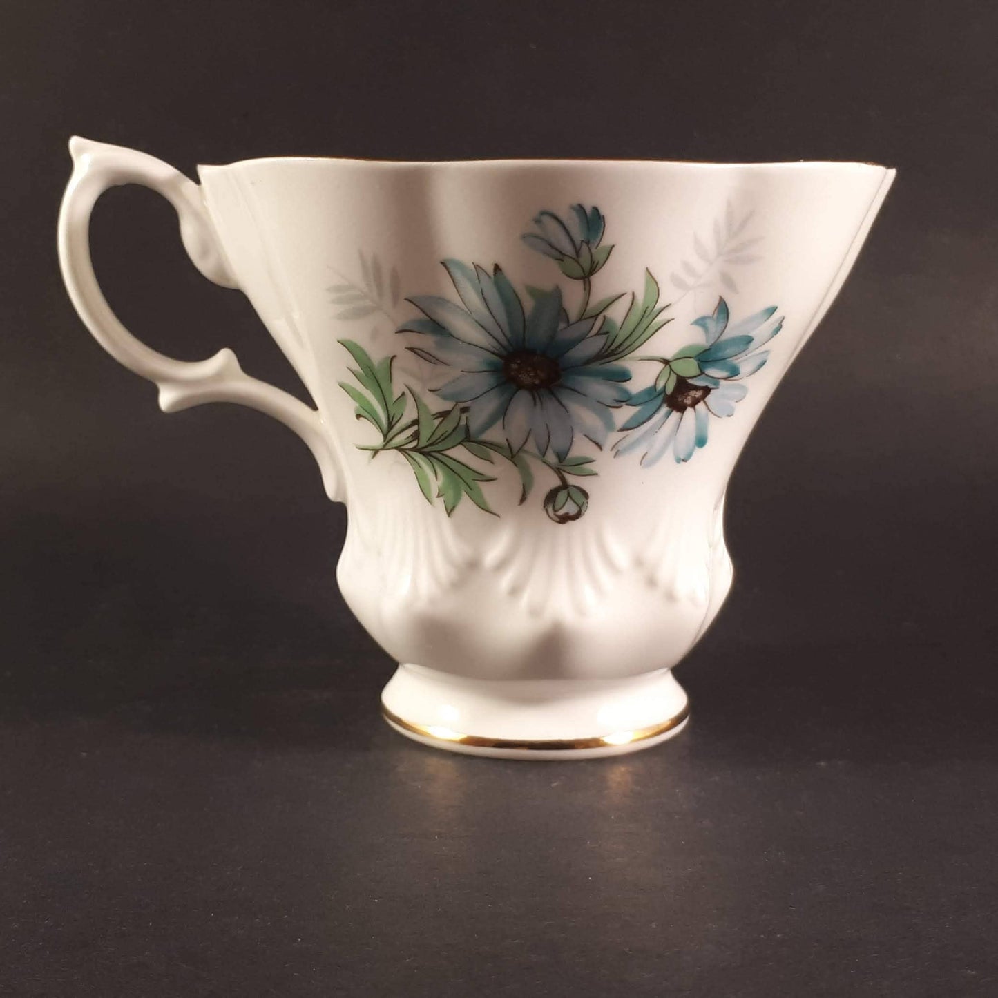 Royal Albert & Tuscan orphan teacup fine bone china