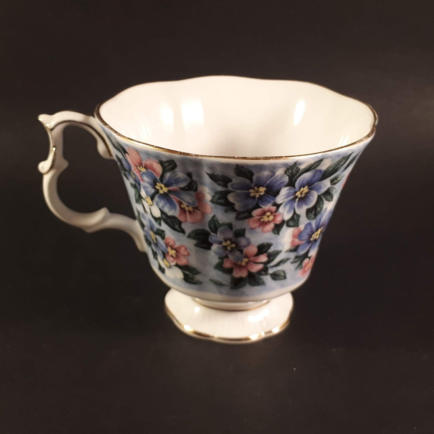 Royal Albert & Tuscan orphan teacup fine bone china