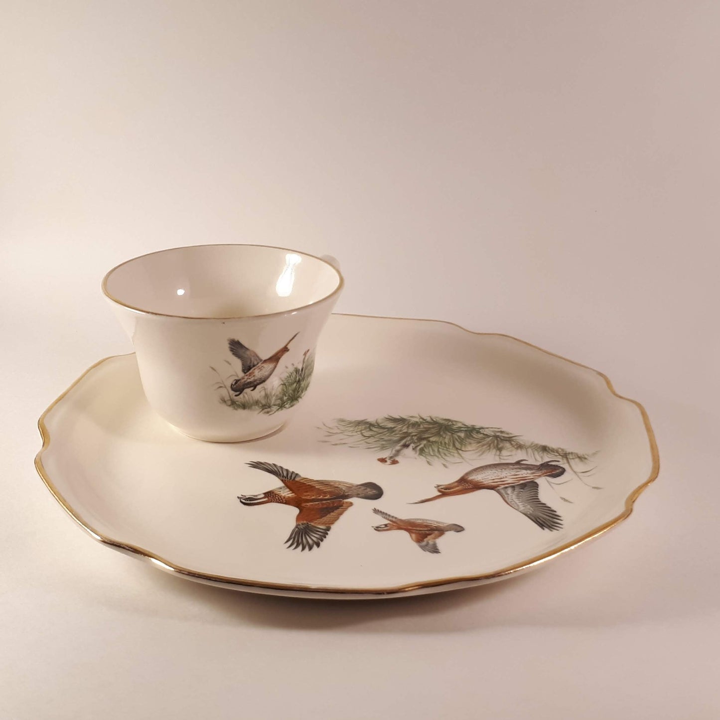 1950s Vintage Luncheon Plate & teacup Georgian USA, Grouses flying 22 KT