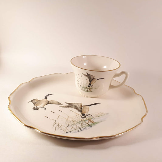 1950s Vintage Luncheon Plate & teacup Georgian USA, Geese flying 22 KT