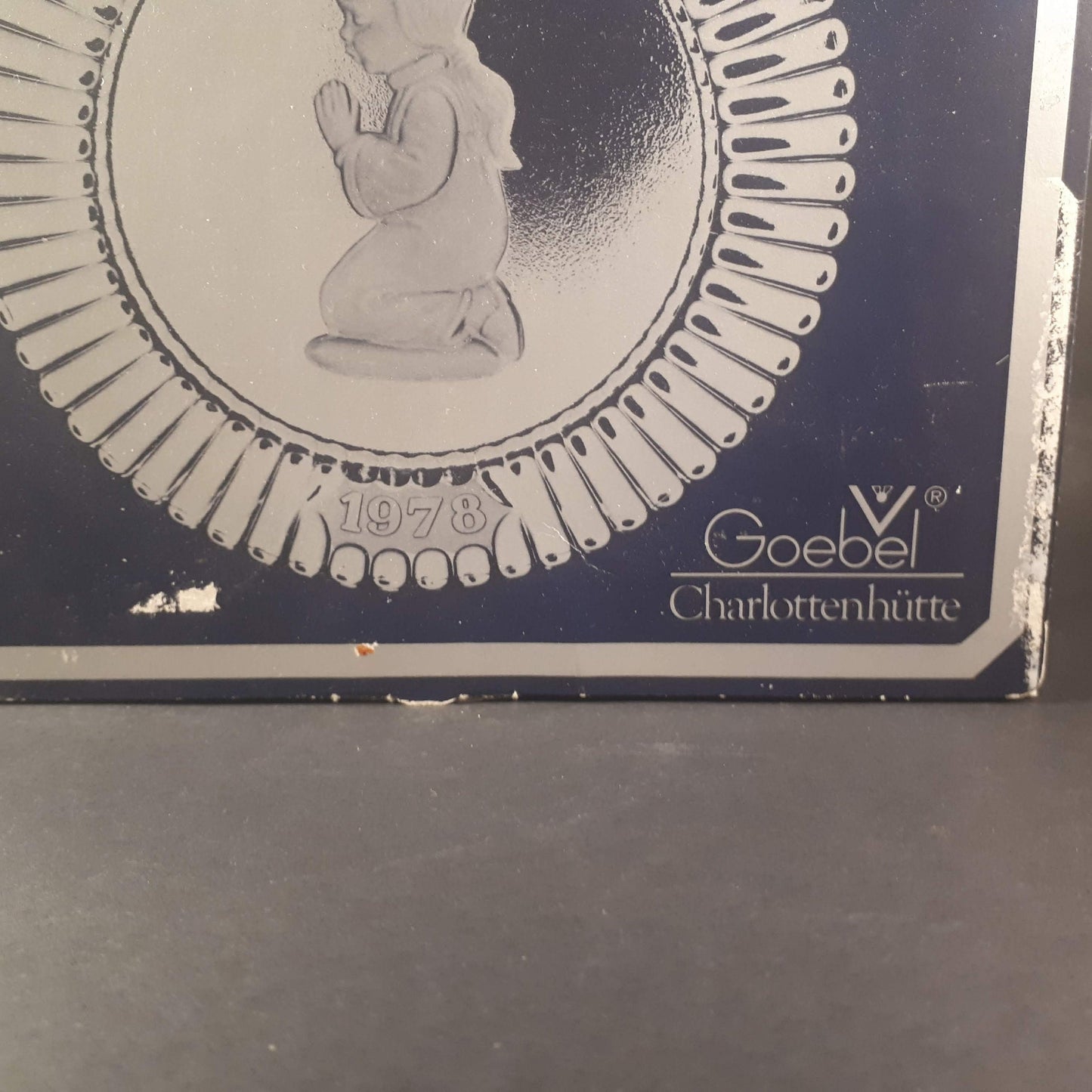 GOEBEL 1978 First Edition Annual Crystal Glass Plate Original Box Praying Girl