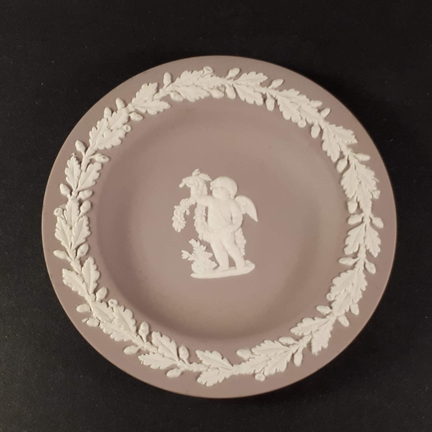 Extremely Rare !!! Wedgwood Jasperware Lilac Plate Dish Cherub - 4 1/2 inch