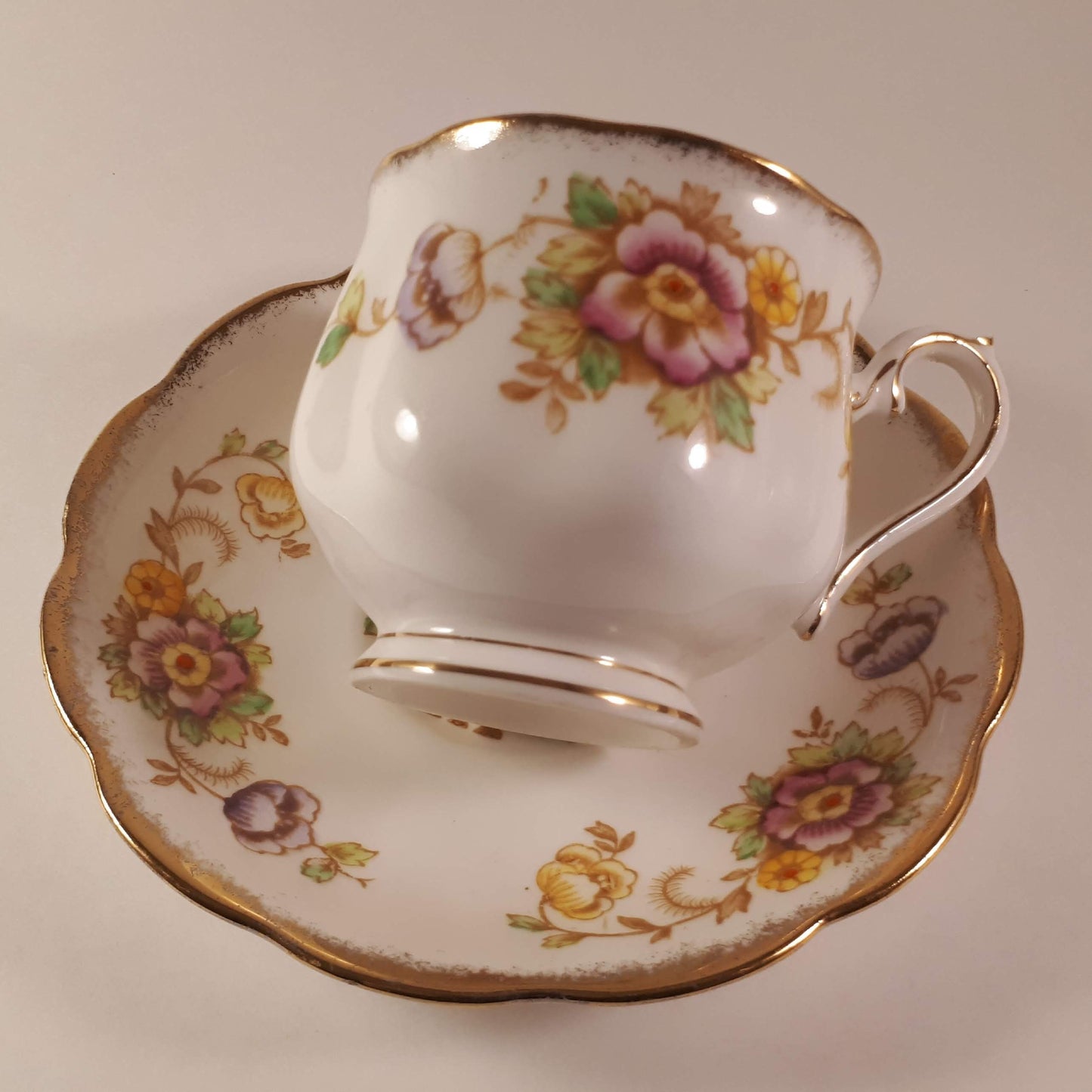 Vintage - English Royal Albert fine bone china - Evesham Pattern Poppies Pink...