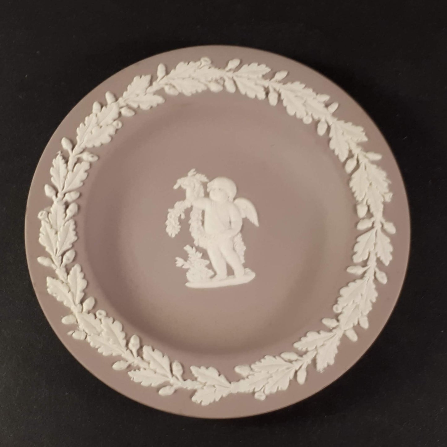 Extremely Rare !!! Wedgwood Jasperware Lilac Plate Dish Cherub - 4 1/2 inch