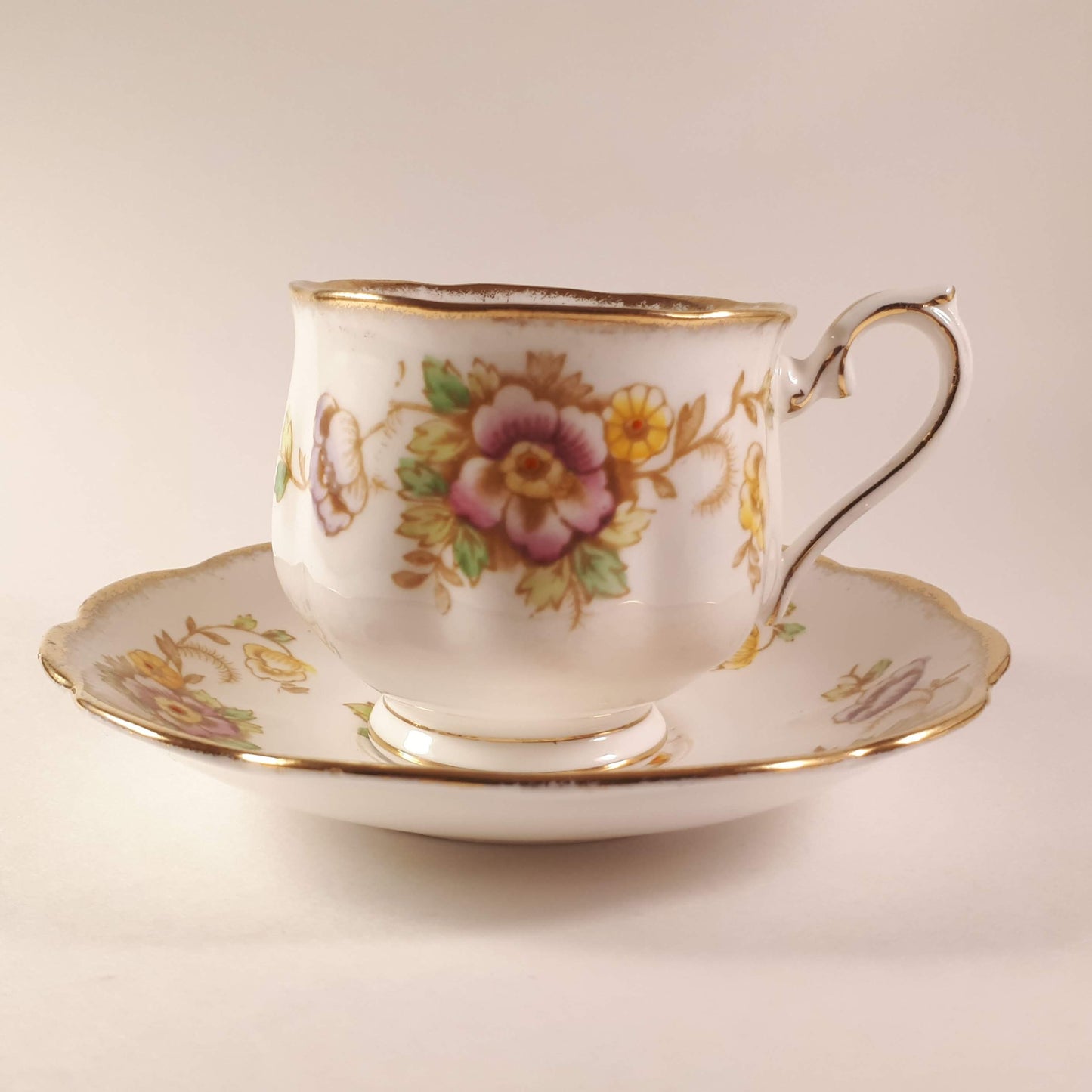 Vintage - English Royal Albert fine bone china - Evesham Pattern Poppies Pink...