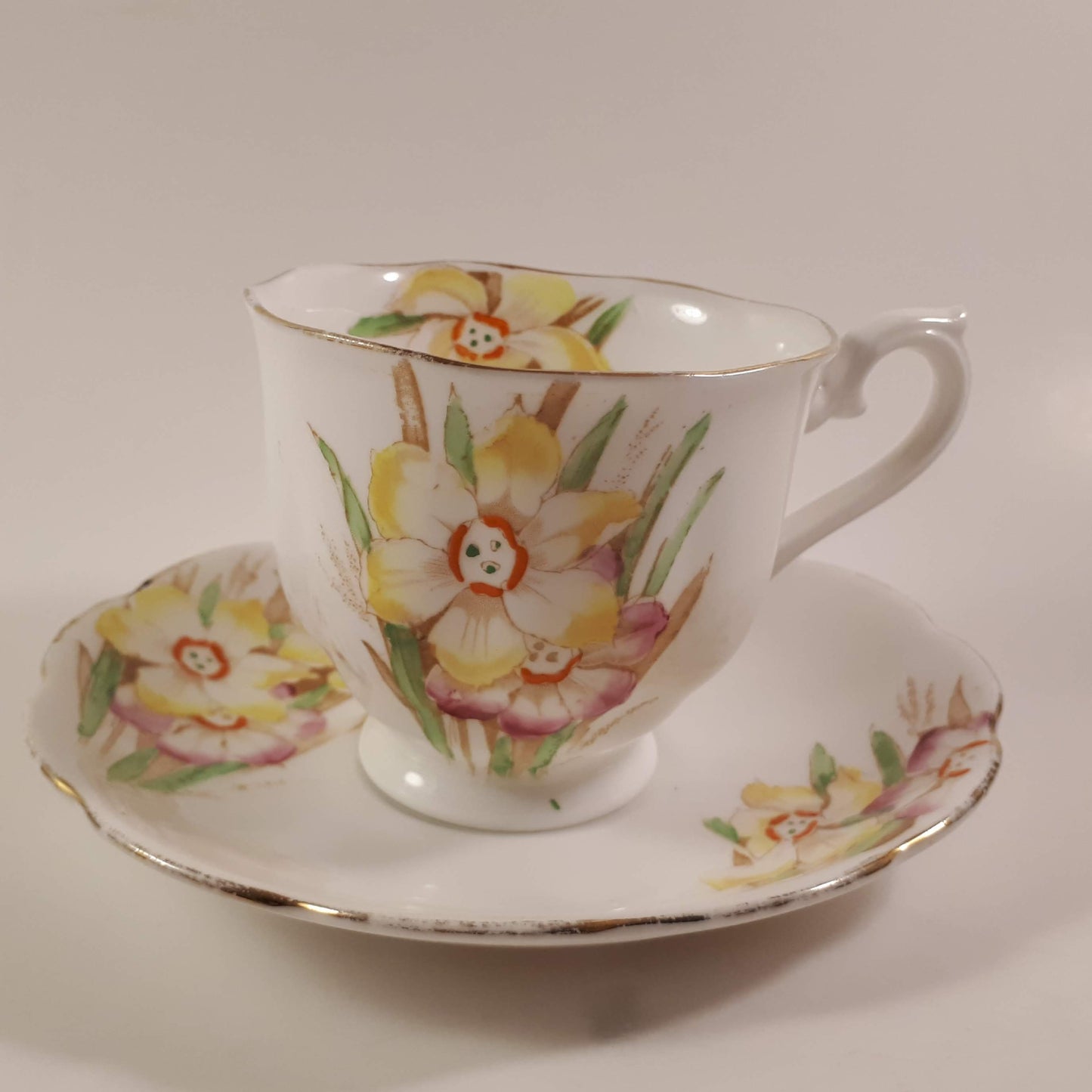 Vintage Royal Albert Narcissus Friendship Hampton footed Teacup and Saucer gold