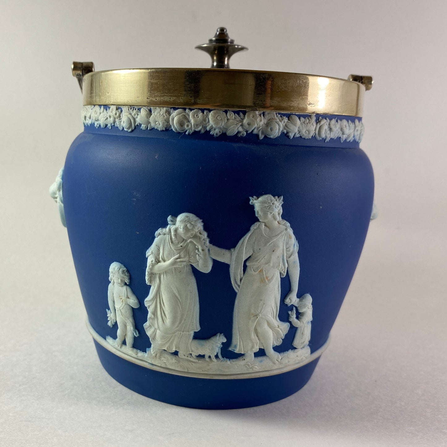 RARE !! Wedgwood Cobalt Blue Jasperware sacrifice Biscuit Barrel from 1800s