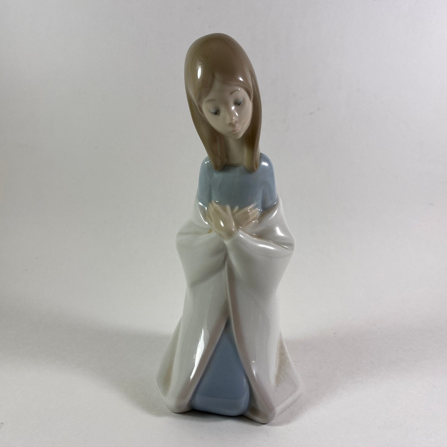 Extremely Rare !!! Praying Girl Figurine, Hand Made Lladro, Made in Spain,