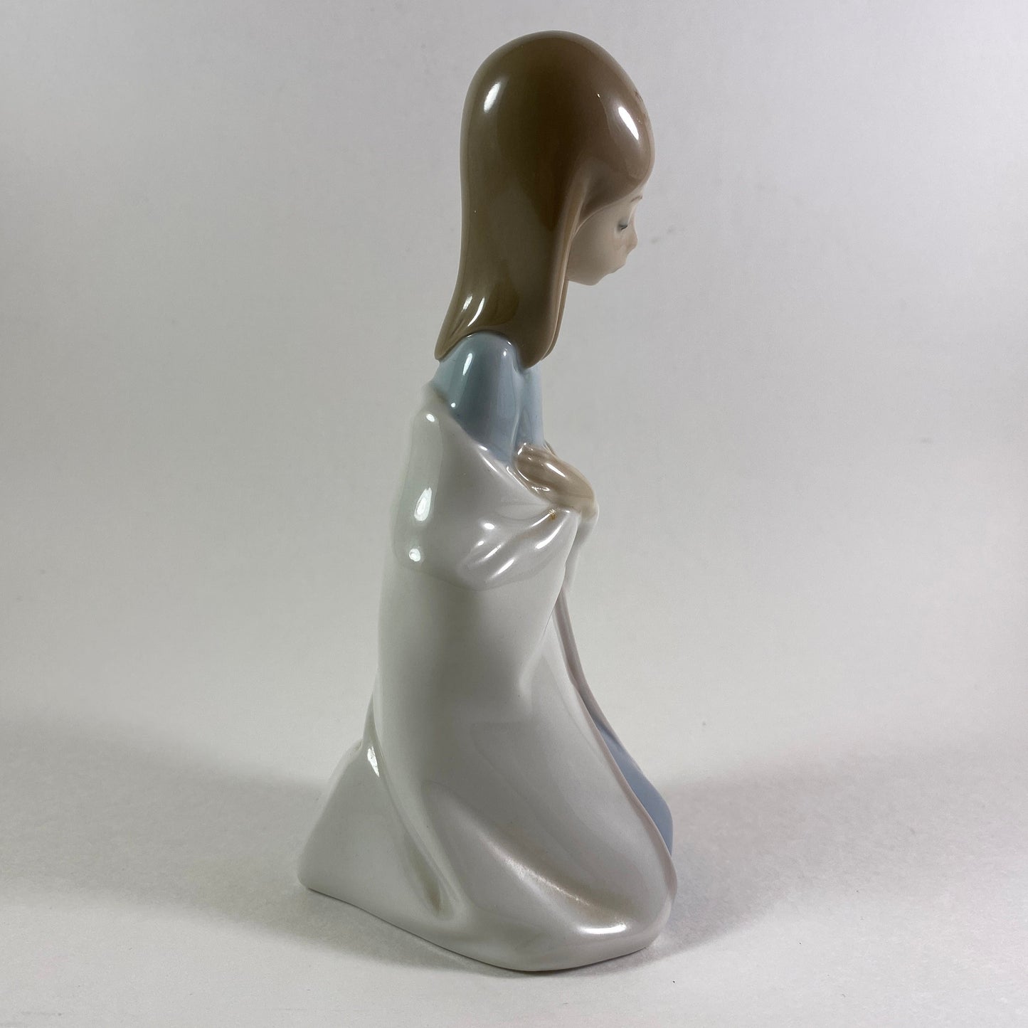 Extremely Rare !!! Praying Girl Figurine, Hand Made Lladro, Made in Spain,