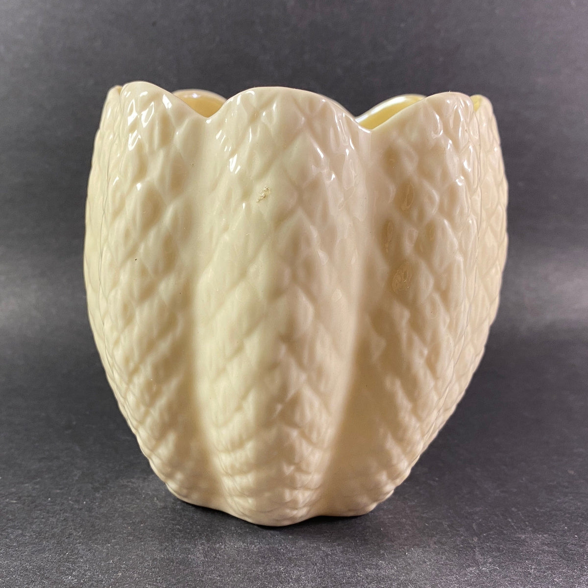 RARE !! Belleek bowl, Vase Limpet Design 4.25 Inch Tall Vintage Flower