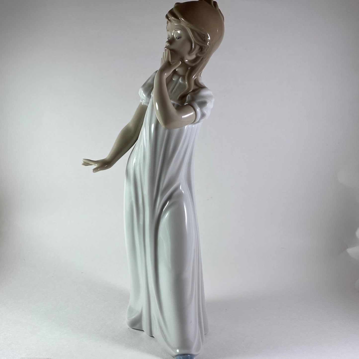 Vintage NAO Lladro Figurine: "Young Girl Yawning", 11" Porcelain