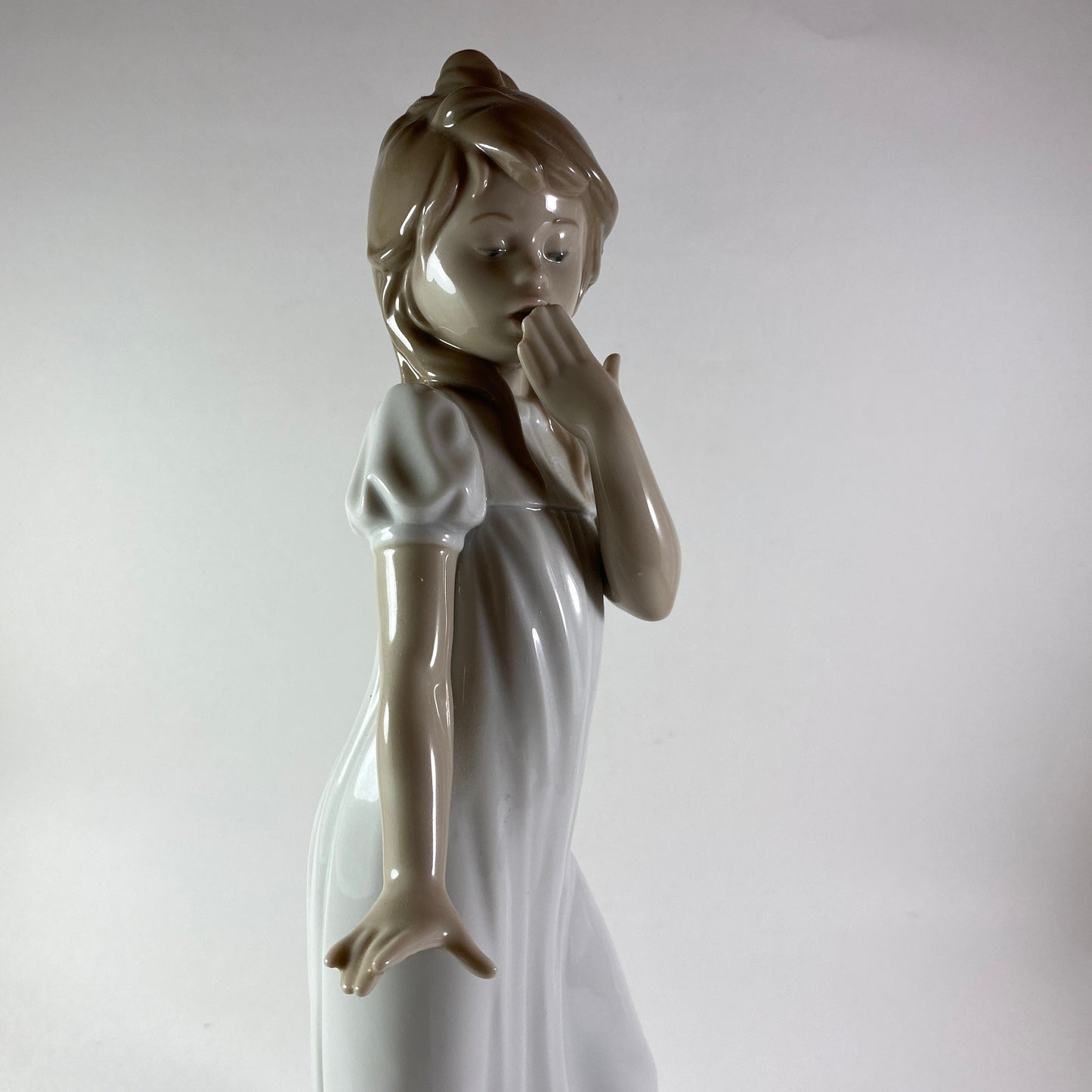 Vintage NAO Lladro Figurine: "Young Girl Yawning", 11" Porcelain