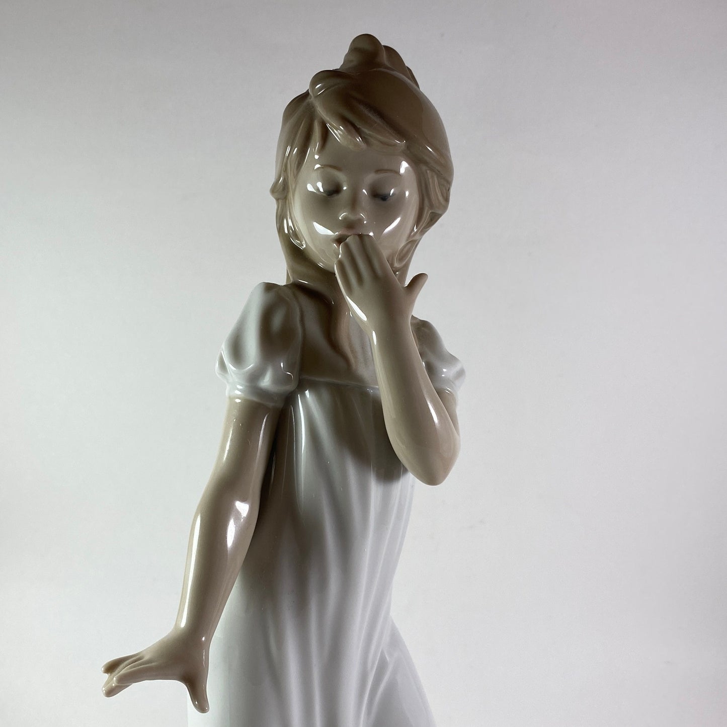 Vintage NAO Lladro Figurine: "Young Girl Yawning", 11" Porcelain