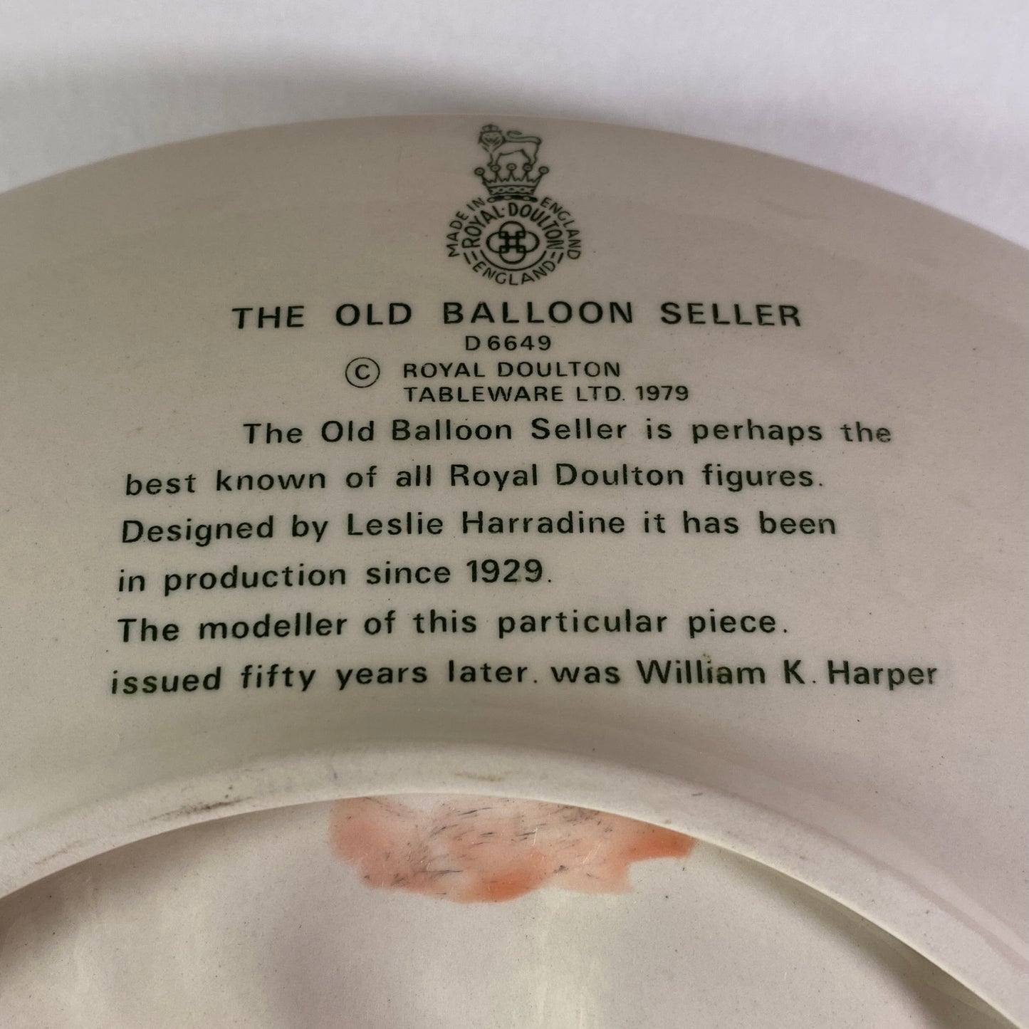 Vintage Royal Doulton The Old Balloon Seller (1930-93)   10 inches Plate D 6649