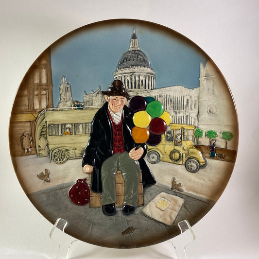 Vintage Royal Doulton Balloon man (1930-93) 10 inches Plate D 6655