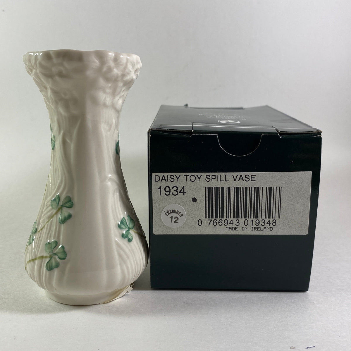 RARE Vintage Belleek Daisy Spill Vase 4.5”  Black Mark