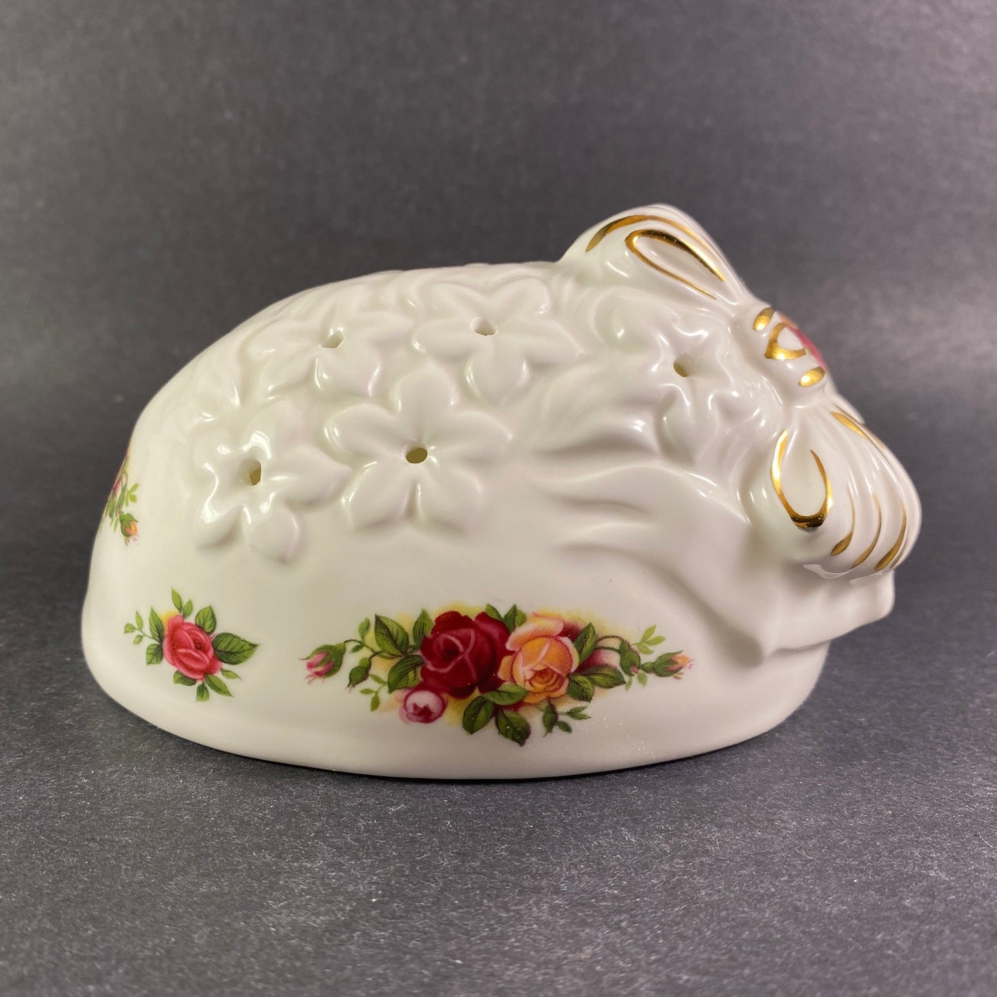 Vintage Sleeping Cat Royal Albert Pomander Old Country Rose Bone China  5”