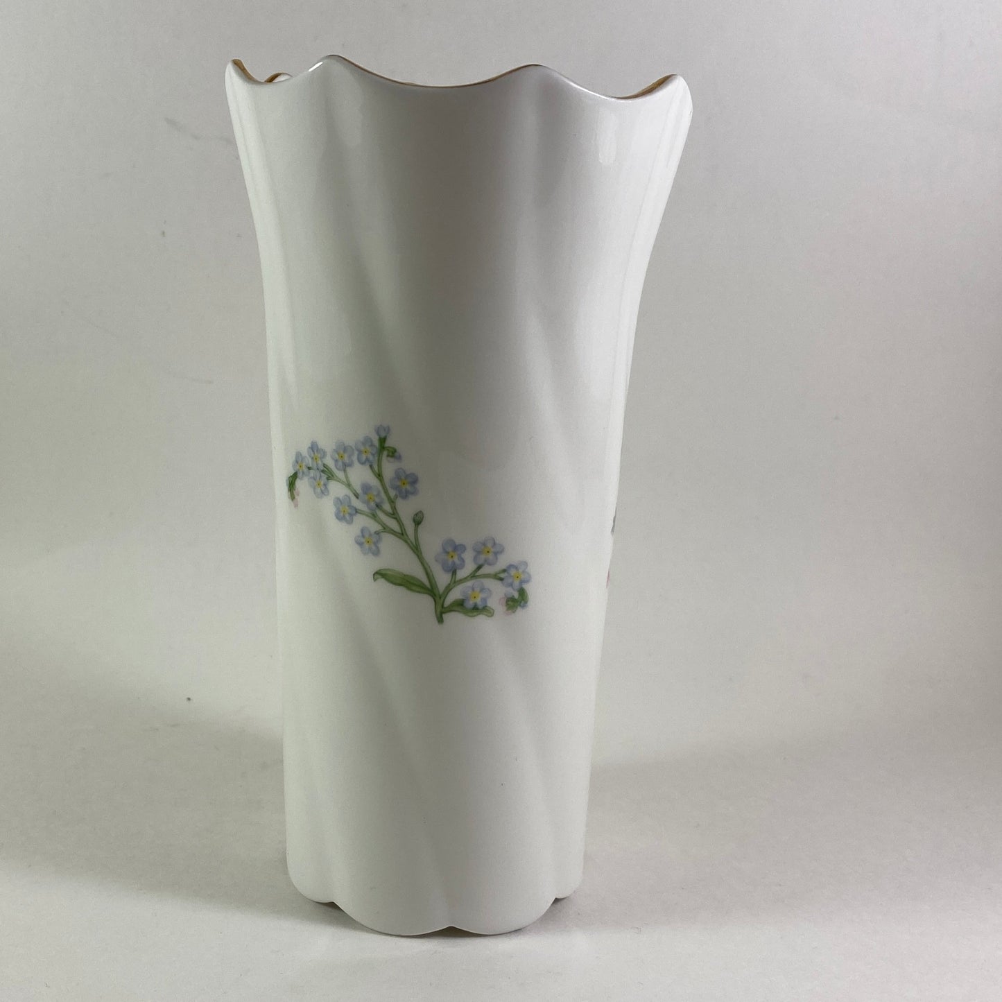 Vintage Aynsley Wild Tudor floral Vase.