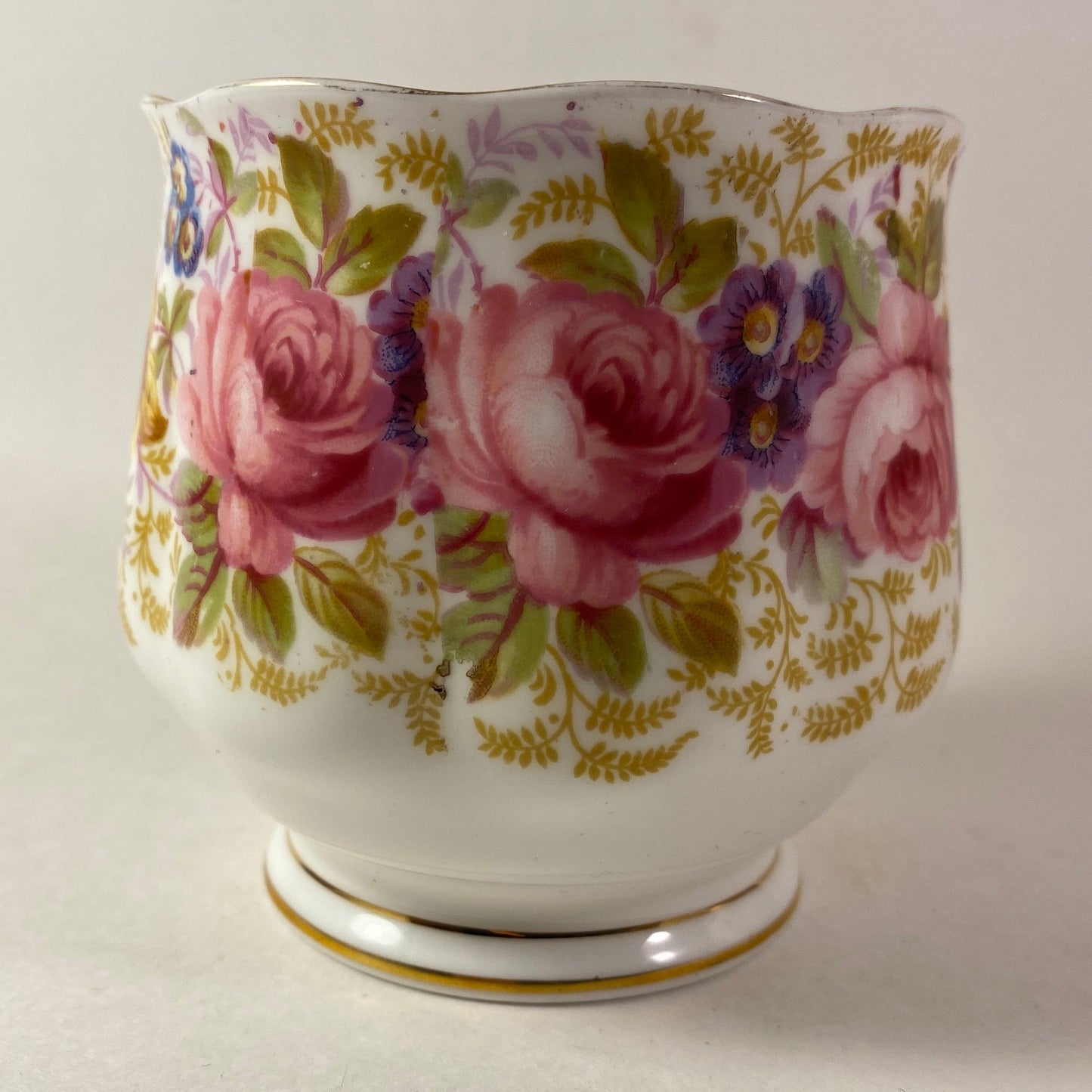 Royal Albert pretty " Serena " Pink Cabbage roses sugar bowl