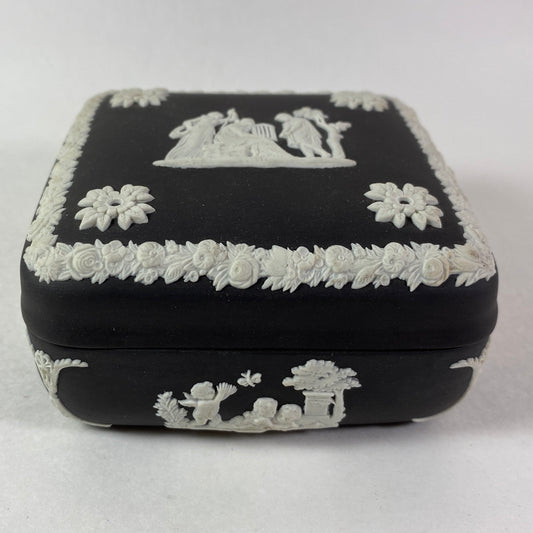 WEDGWOOD Black and White Jasperware Trinket Box with Classical Cameos Circa 1960