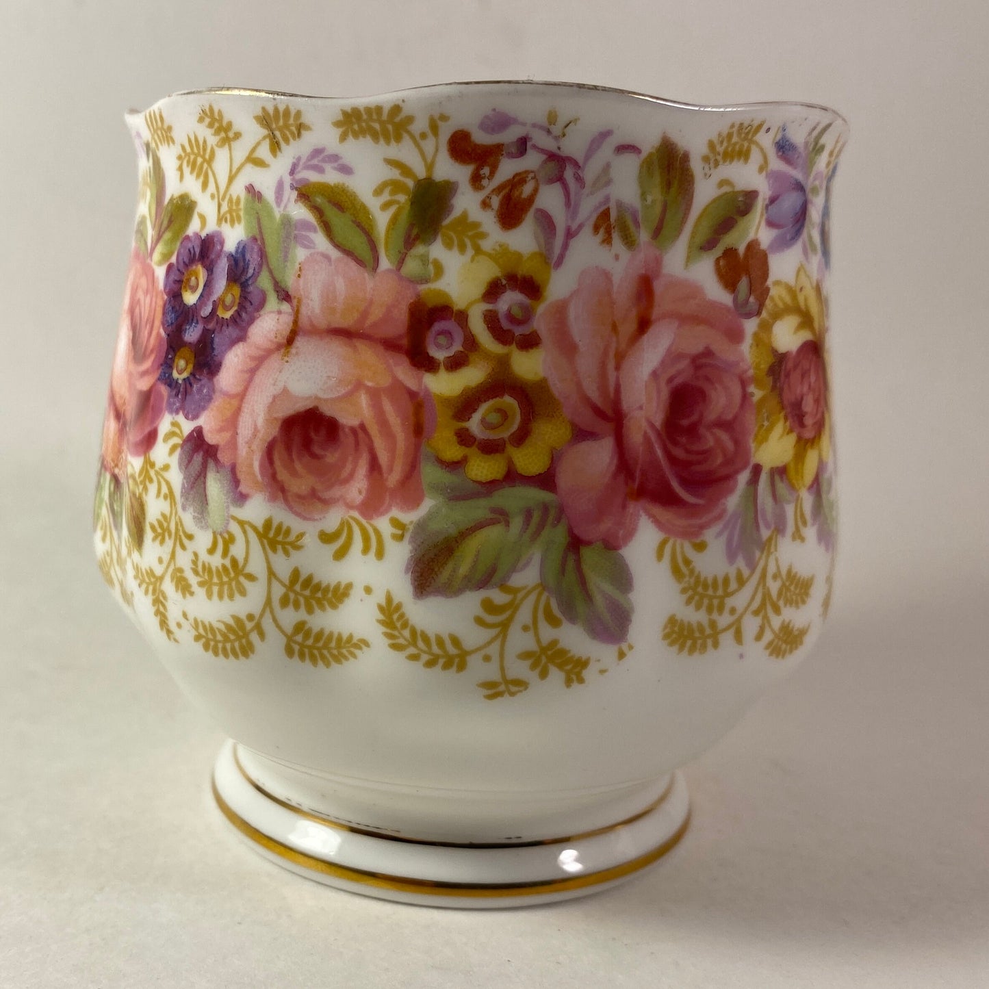 Royal Albert pretty " Serena " Pink Cabbage roses sugar bowl