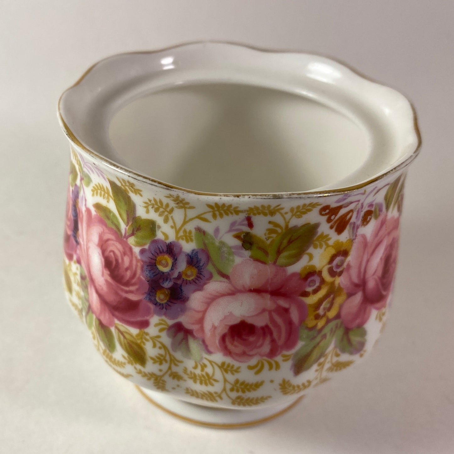 Royal Albert pretty " Serena " Pink Cabbage roses sugar bowl