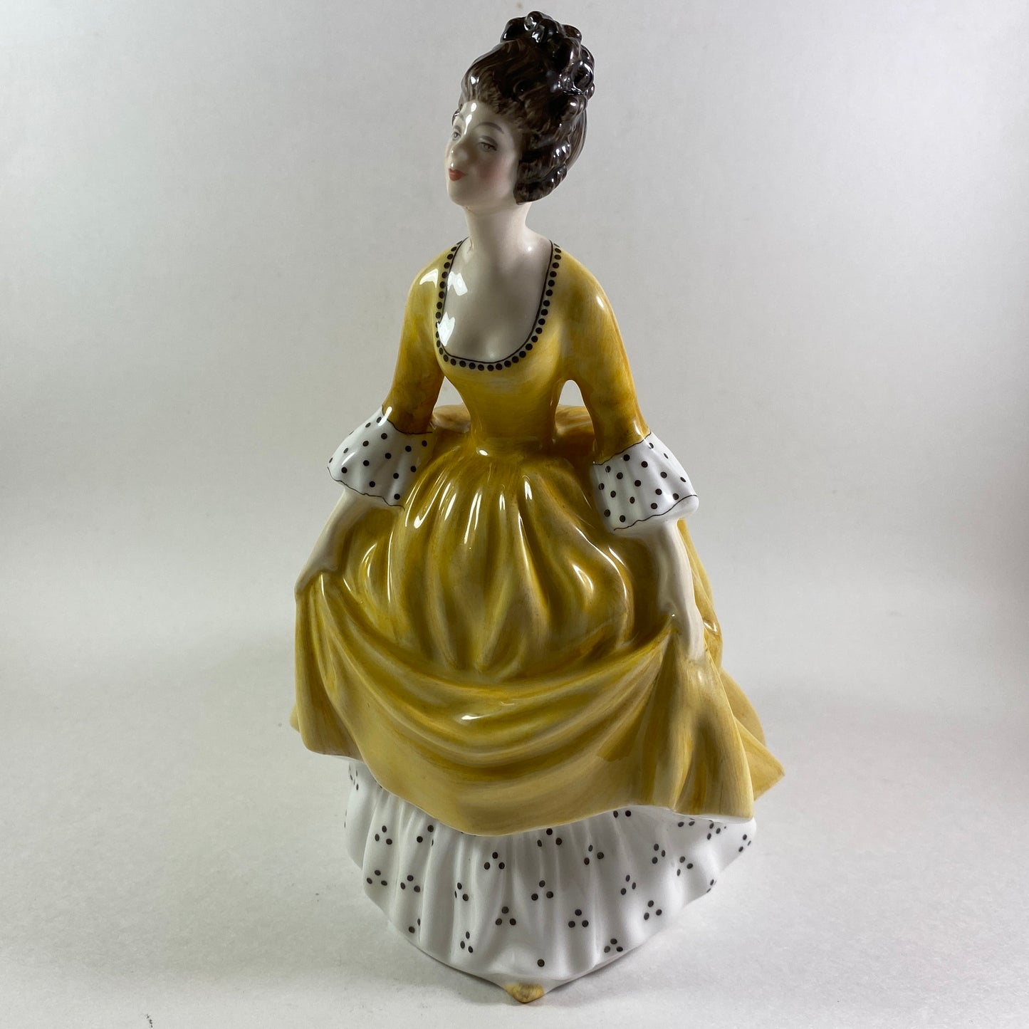 1963 Porcelain sculpture Royal Doulton full size figurine "Coralie" HN 2307