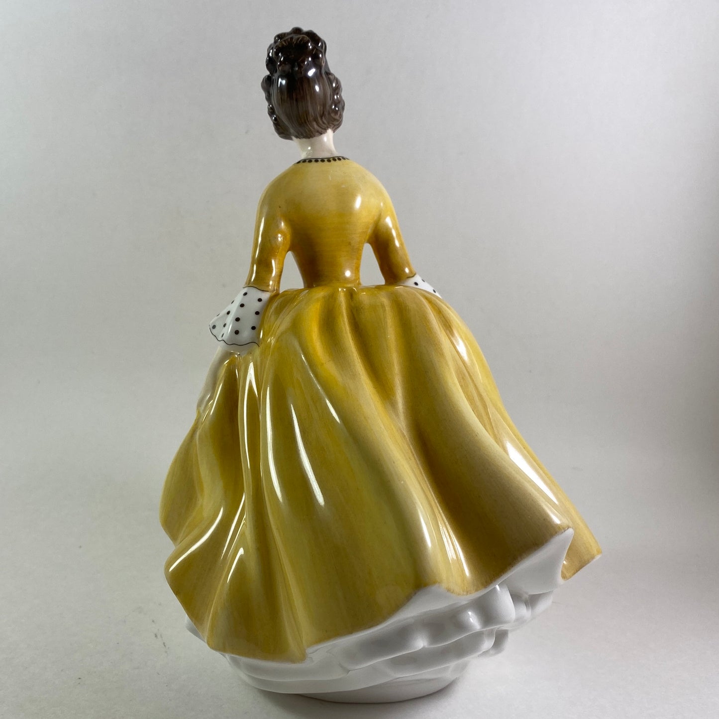 1963 Porcelain sculpture Royal Doulton full size figurine "Coralie" HN 2307