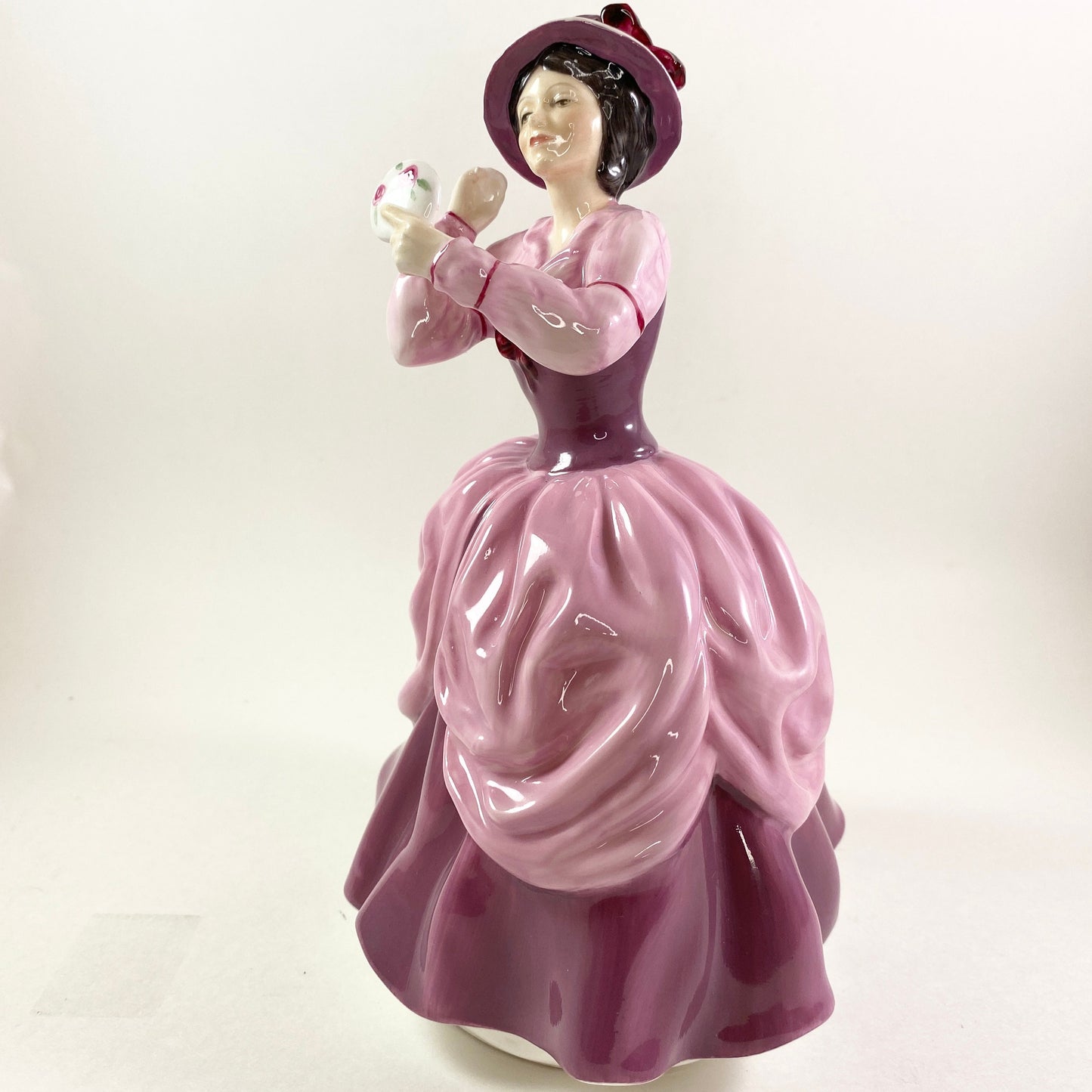 Vintage Royal Doulton 8" Figurine "Lady Pamela" HN 2718 Bone China 1973