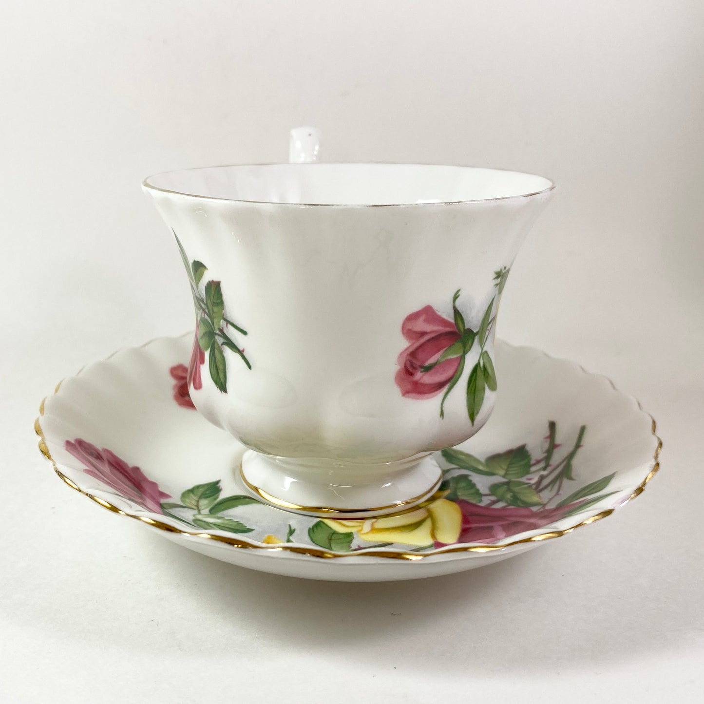 Royal Albert pretty cabbage Red and Yellow roses bone china teacup and saucer