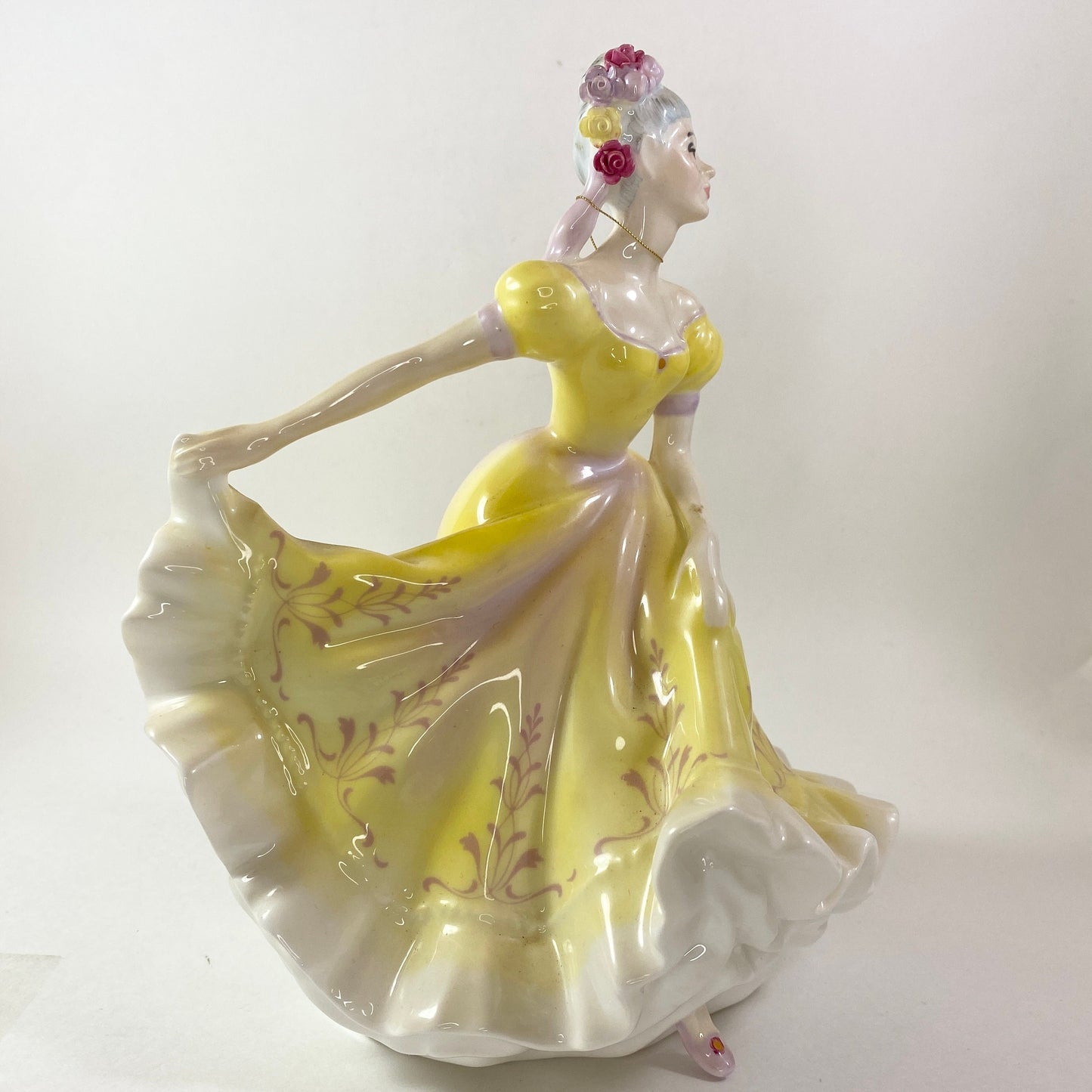 Beautiful Vintage Royal Doulton Bone China Figurine "Ninette" HN2379