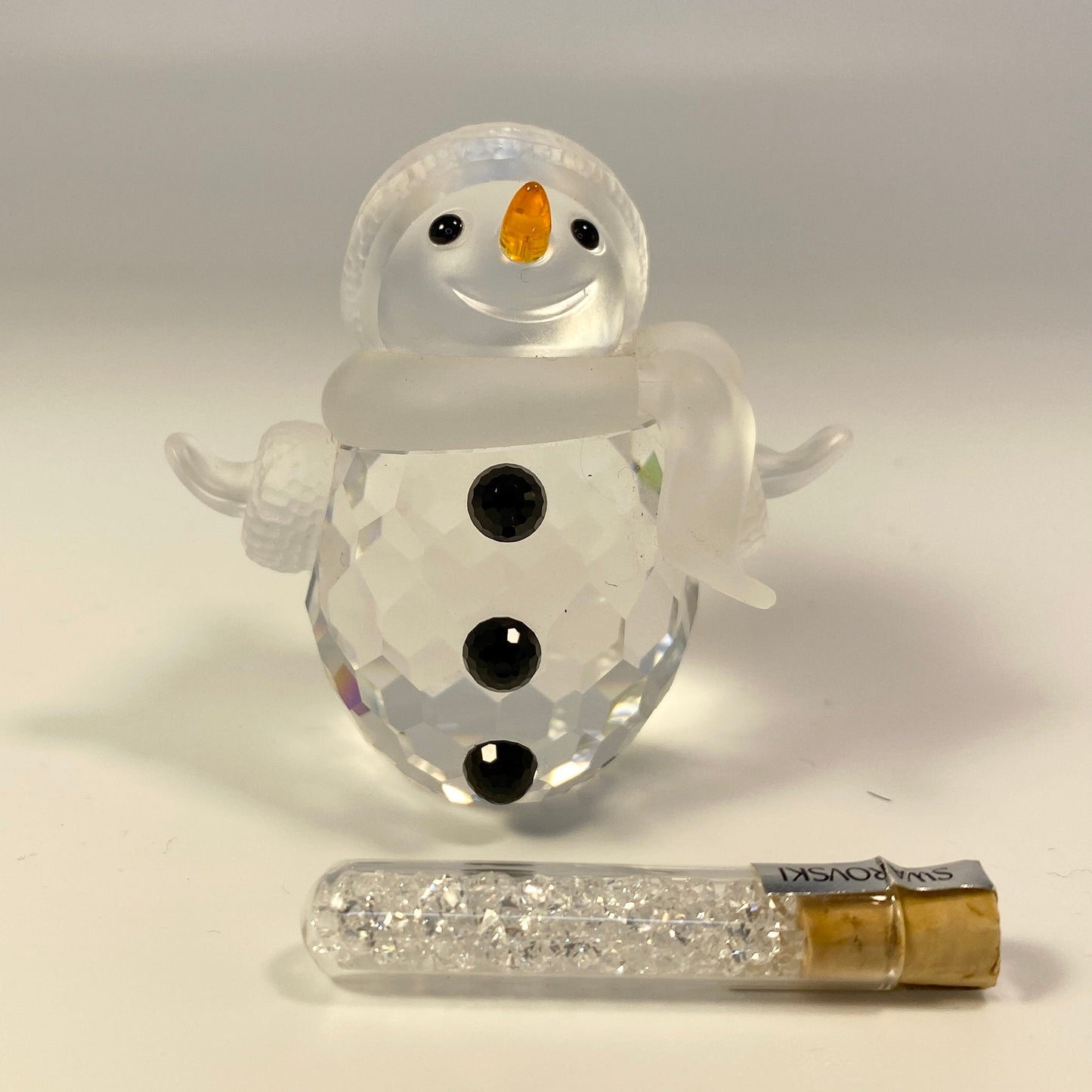 Swarovski "SNOWMAN" With  snow flakes vial Christmas Collectible Figurine 7475