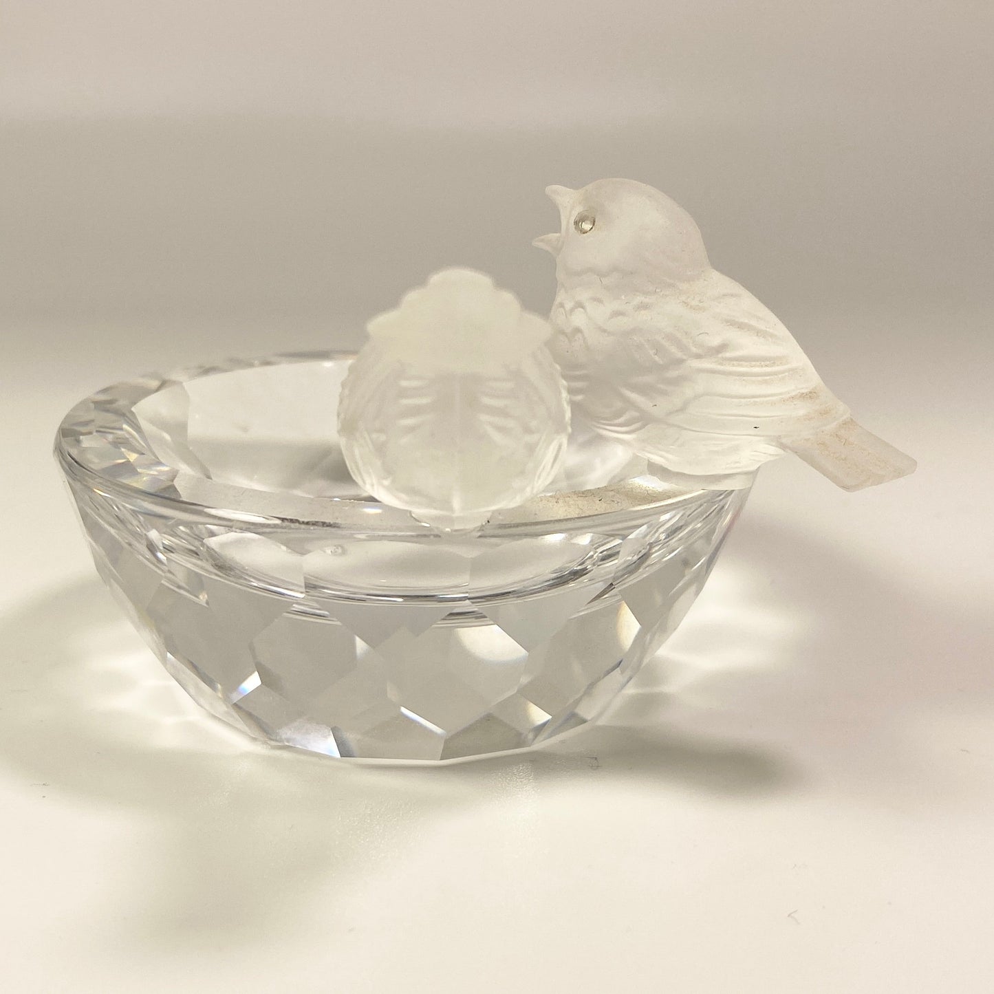 Swarovski Crystal Bird Bath Feathered Beauties 7460 NR 108 000, including certificate and orginal box