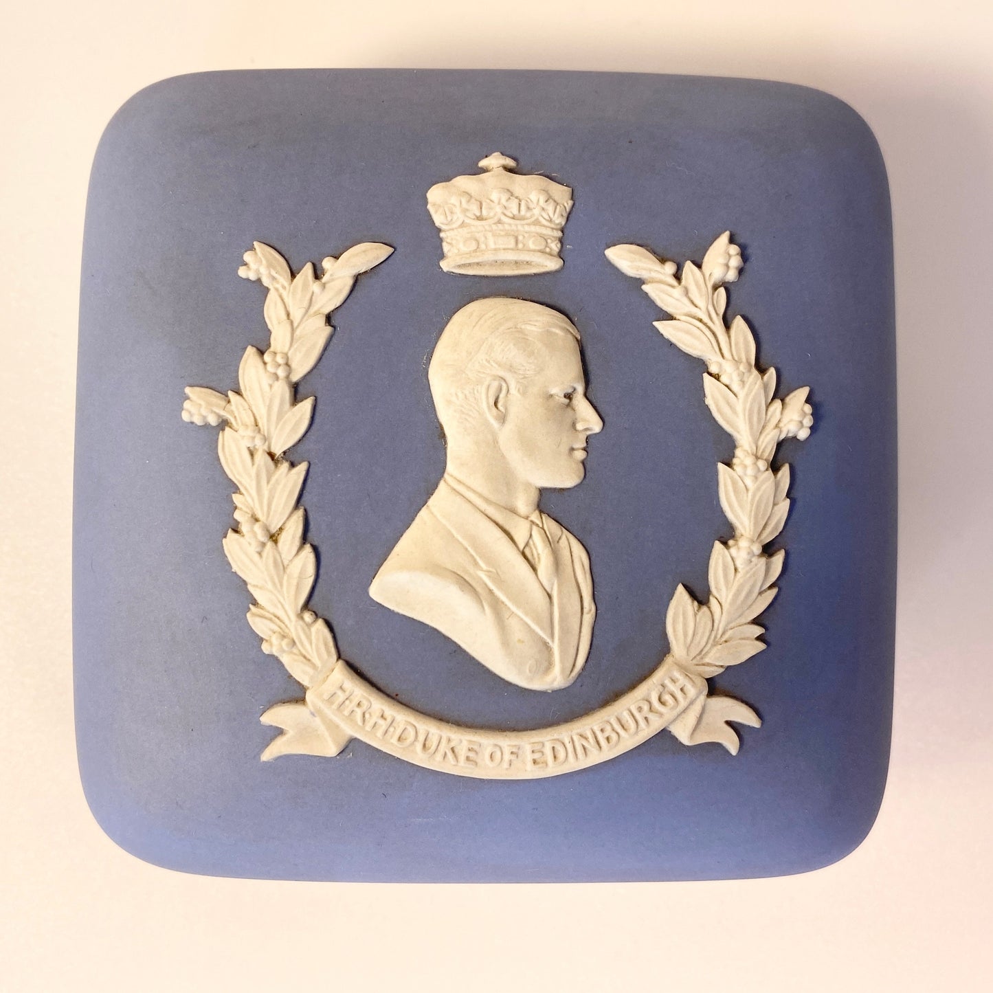 RARE !! Wedgwood Duke of Edinburgh blue jasperware 4" square Trinket