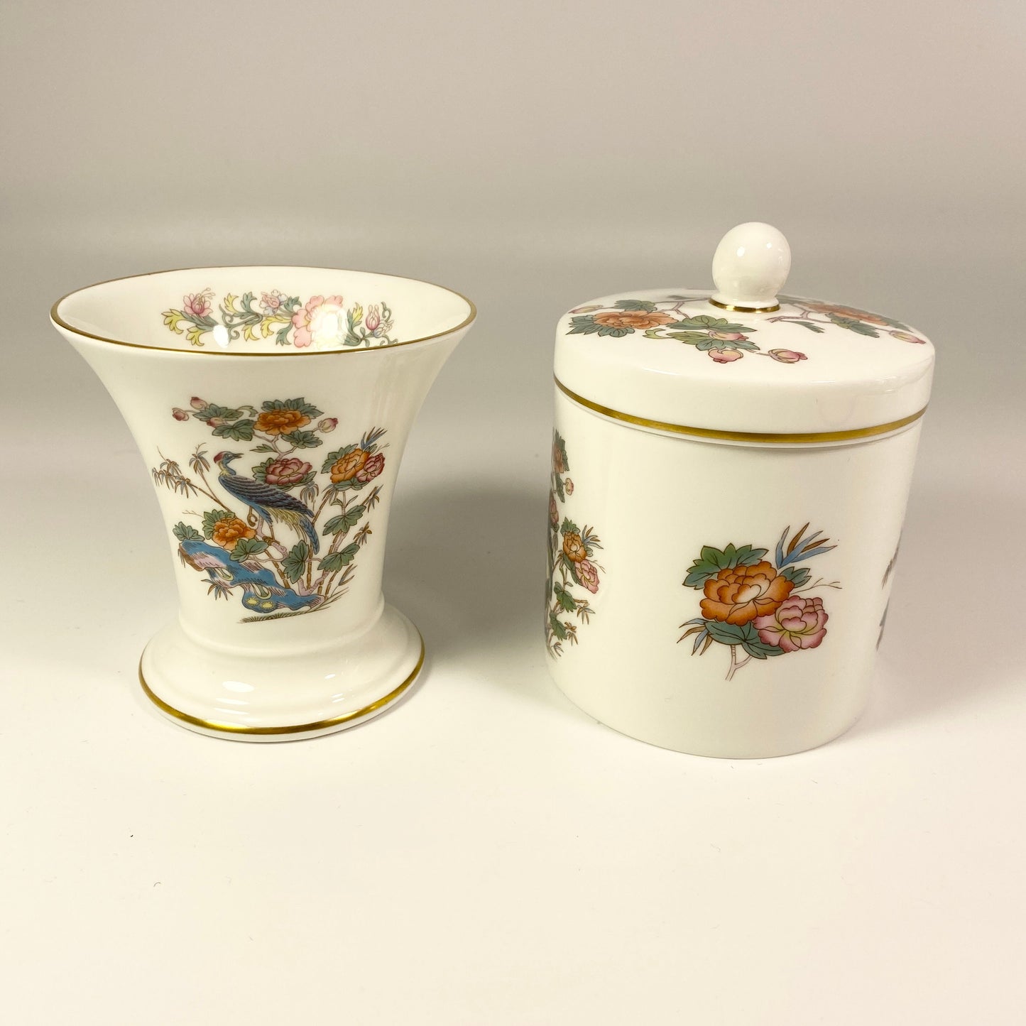 Set of 2 Wedgwood Kutani bird trumpet Vase & lidded jar