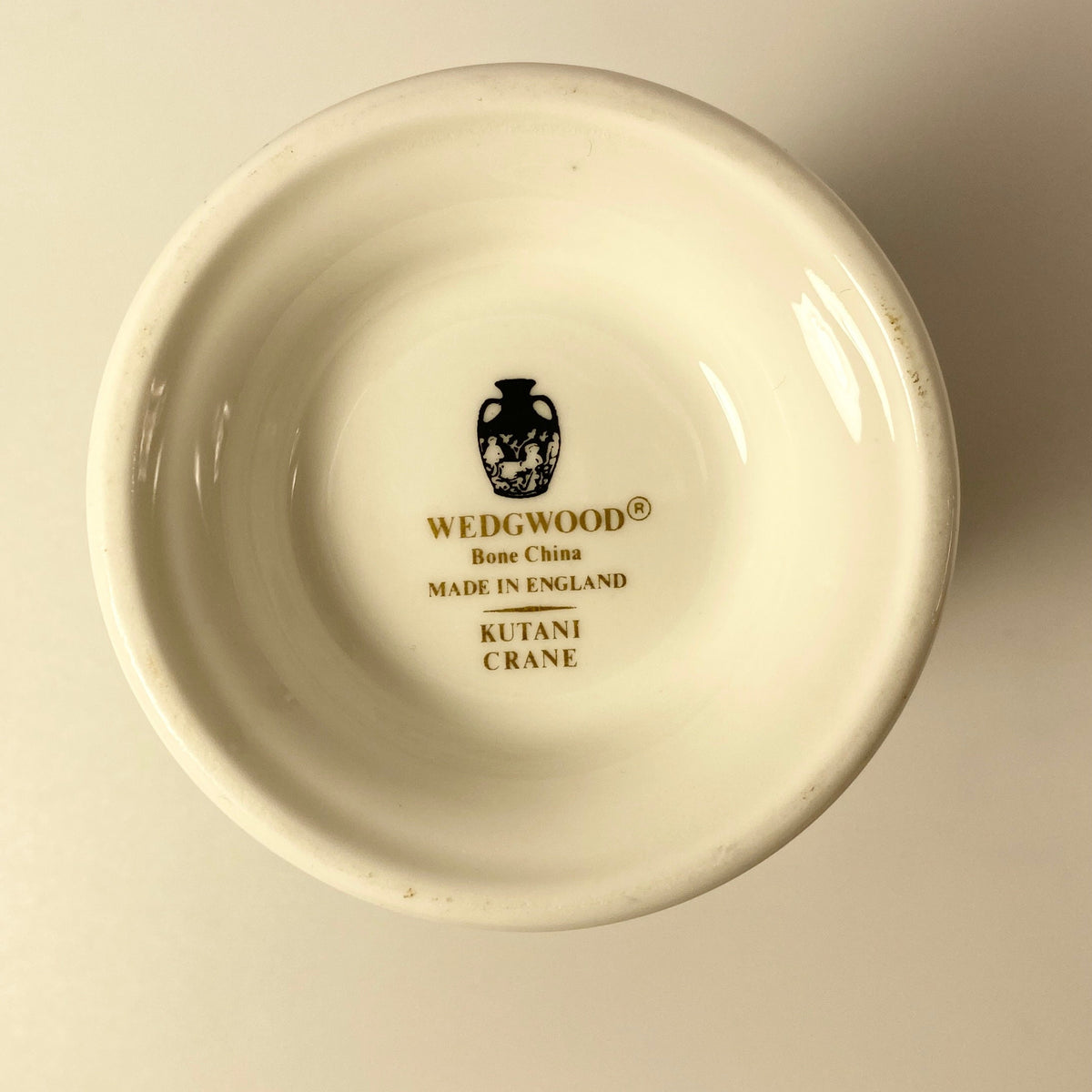 Set of 2 Wedgwood Kutani bird trumpet Vase & lidded jar