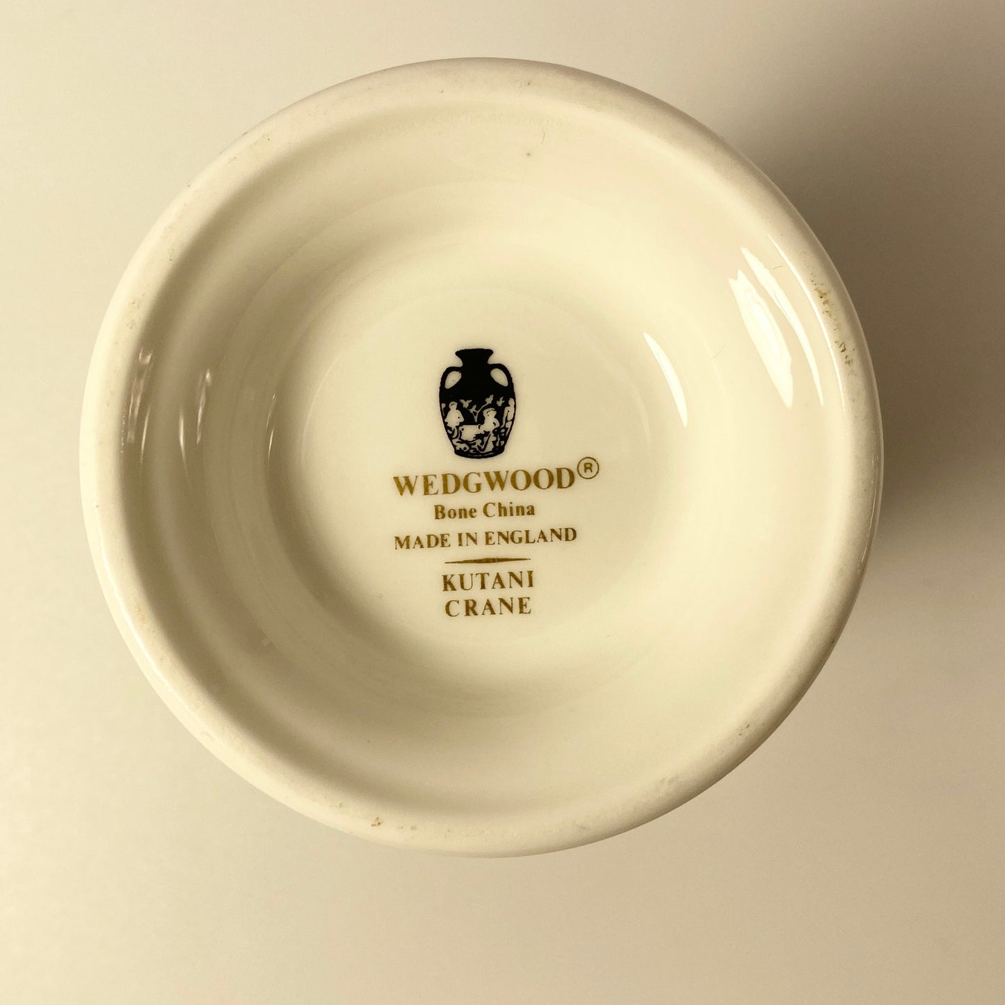 Set of 2 Wedgwood Kutani bird trumpet Vase & lidded jar