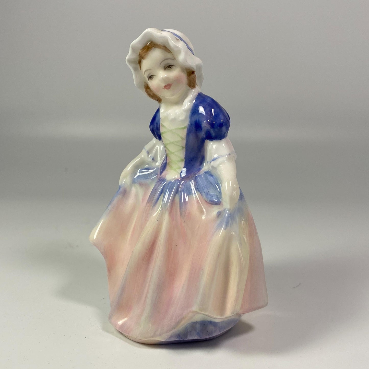 VTG Royal DOULTON Dinky Do H.N. 1678 Corp. 1935 Bone China Figurine 4.5" Mint