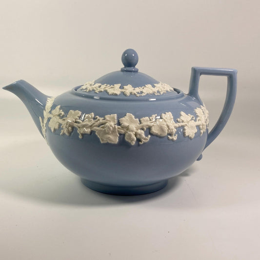 1950s RARE !! Wedgwood of Etruria Barlaston white embossed on blue teapot