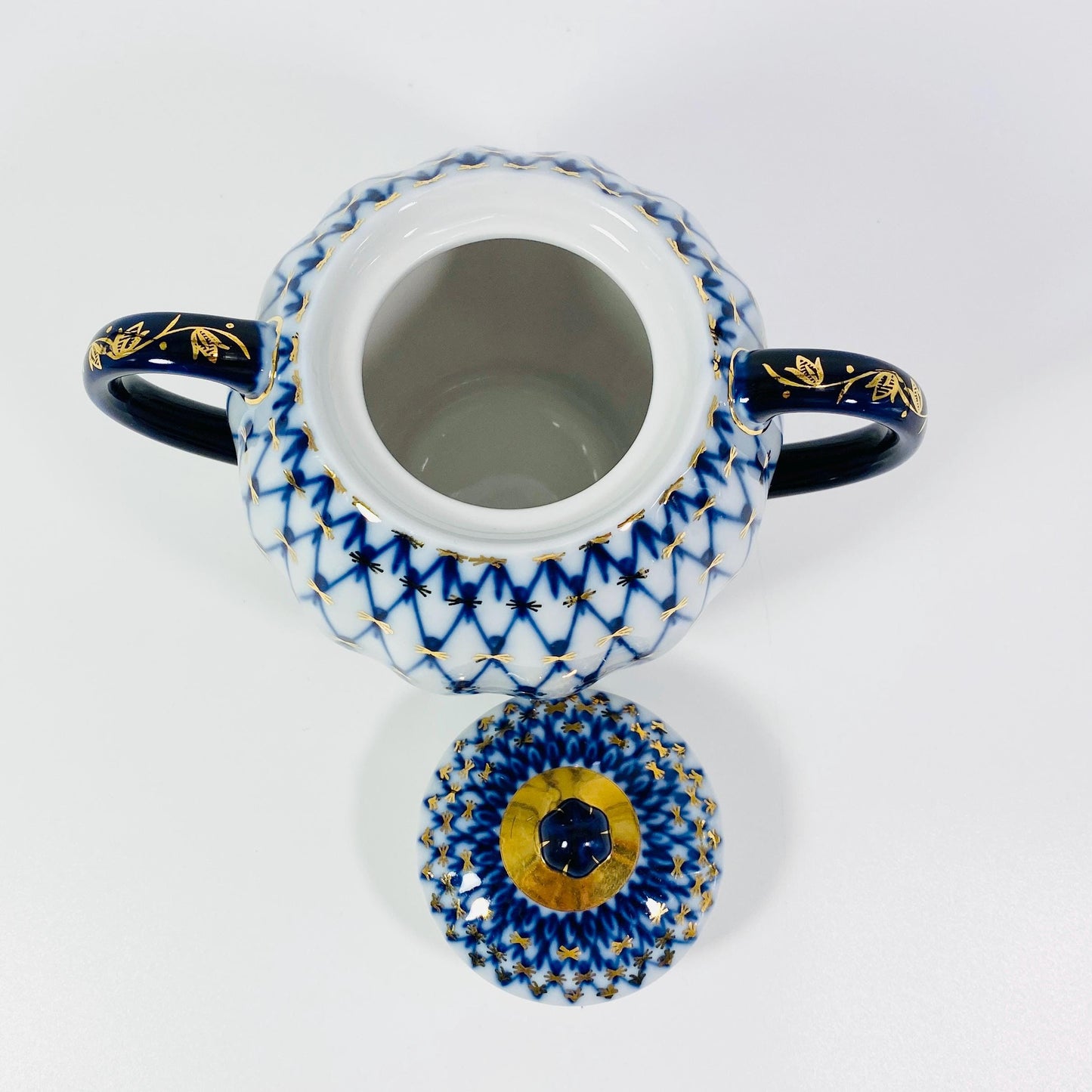 Lomonosov Russia Cobalt Blue Gold Net Imperial Porcelain Lidded Sugar Bowl